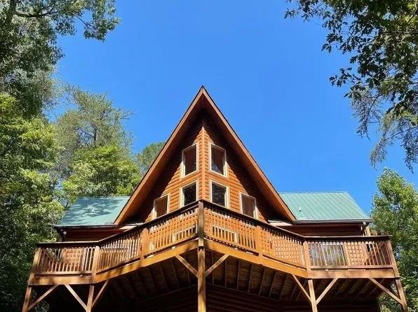 315 Howell Mill Dr, Sautee Nacoochee, GA 30571