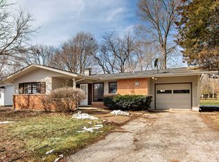 300 2nd Ct, Crystal Lake, IL 60014