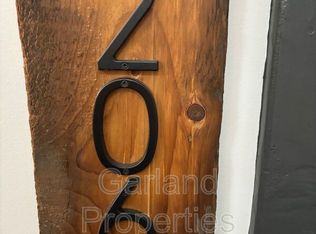 73 W Main St APT 206, Pulaski, VA 24301