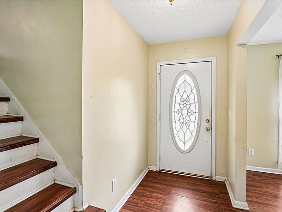 5th image of 1263 Honeysuckle Ln