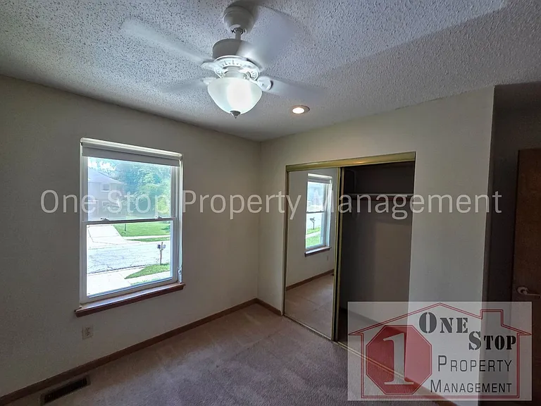 7902 NW 79th Pl — Photo 17