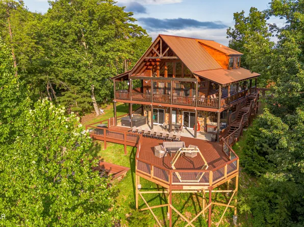 3339 Lonesome Pine Way, Sevierville, TN 37862