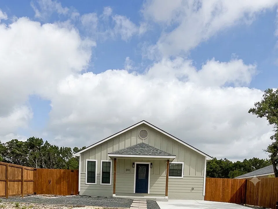 241 Brushy Creek Trl