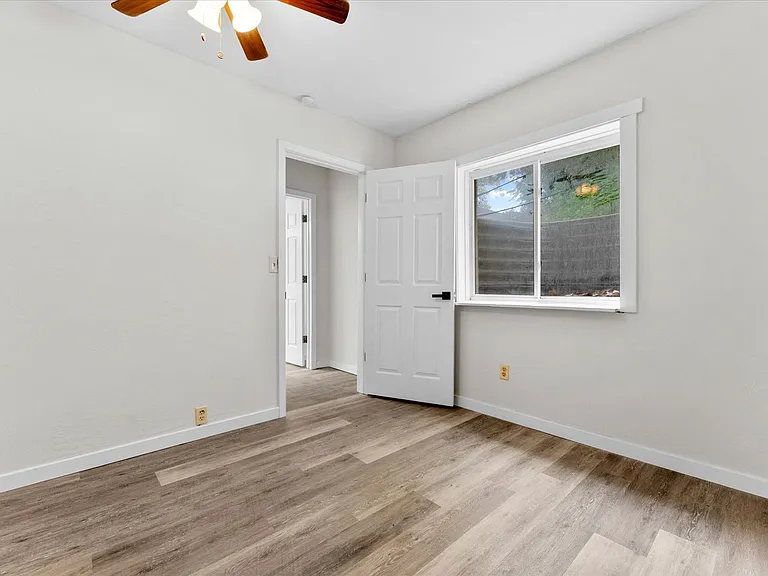 1102 Apache Dr — Photo 15