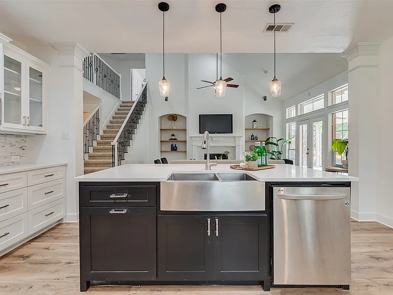 4411 Voyager Dr — Photo 12