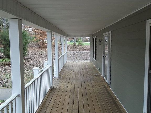 3rd image of 481 Alexander Dr