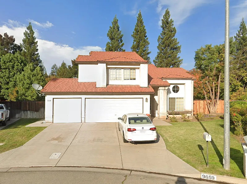 9659 N Shenandoah Ln