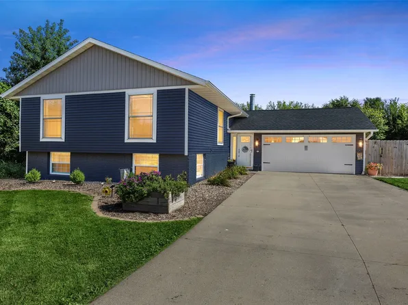 4505 Martin Ct NW, Cedar Rapids, IA 52405