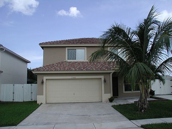 3rd image of 1106 Fosters Mill Dr