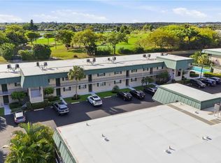 600 Valley Stream DR #F9, NAPLES, FL 34113