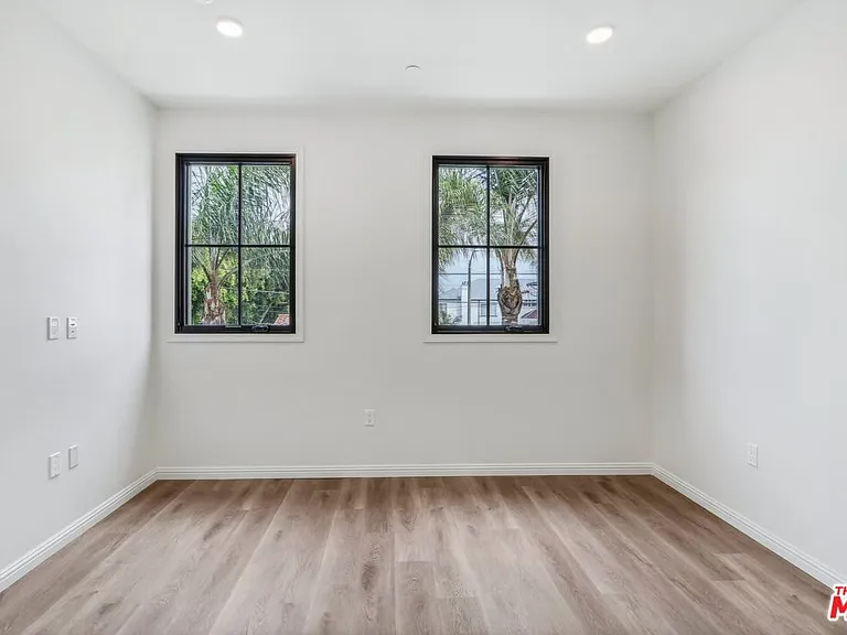 951 S Wilton Pl #204 — Photo 31