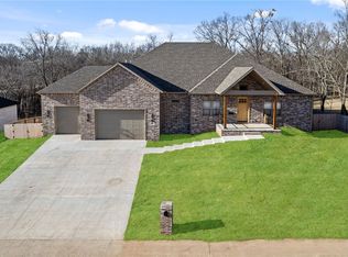 12412 Wildwood Dr, Rogers, AR 72756
