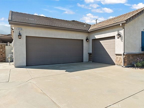 3rd image of 13558 Applegate Ct
