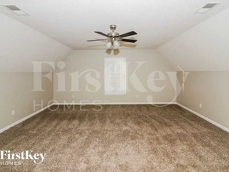 8968 Keighley Cv — Photo 12