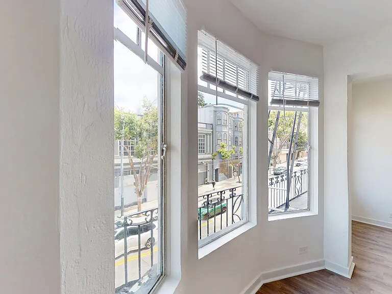 812 Eddy St #204 — Photo 3
