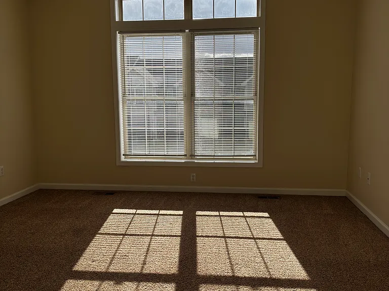 355 Channing Dr — Photo 9