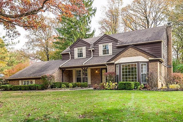 1st image of 39 Kings Cross Dr