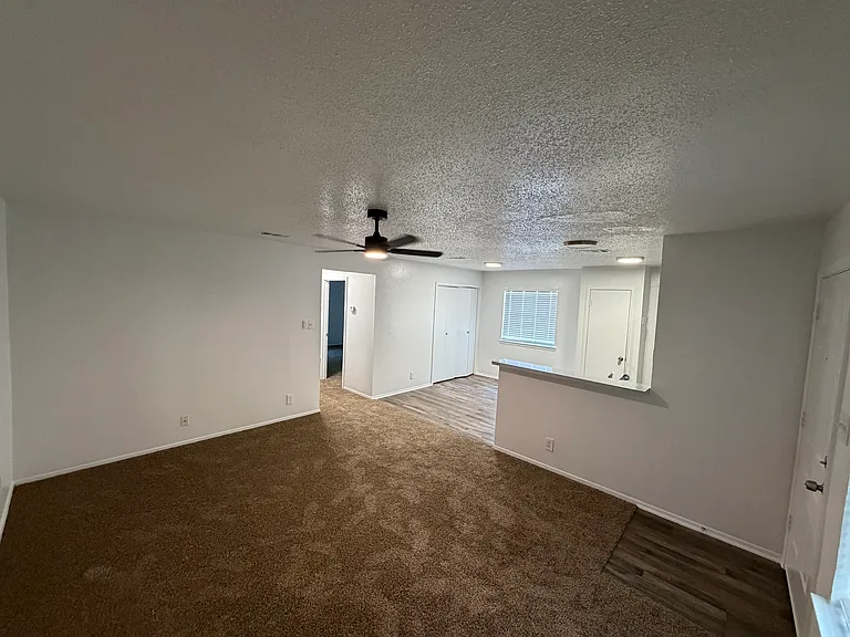 5305 Saint Georges Grn #D — Photo 7