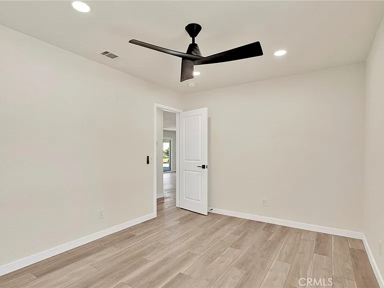 15262 El Centro St — Photo 33