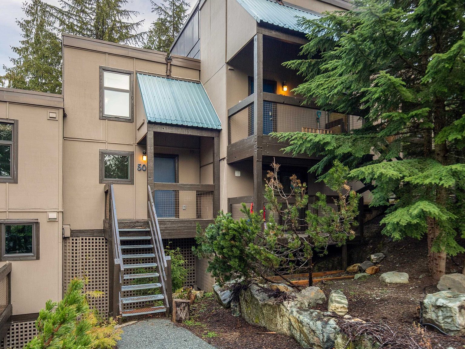 2400-cavendish-way-50-whistler-bc-v8e-0l8-mls-r2878423-zillow