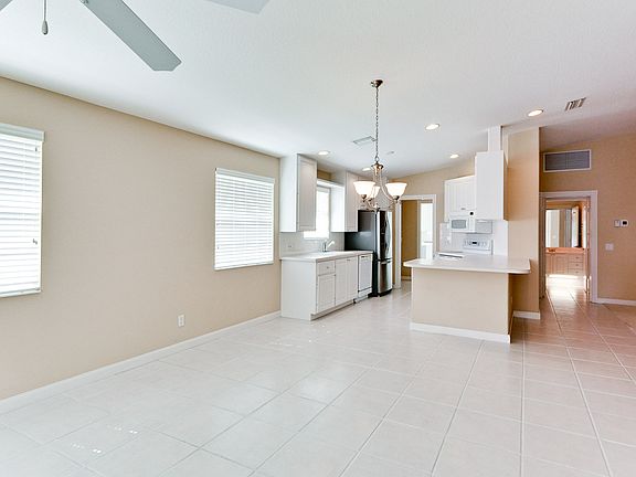5th image of 7611 Pesaro Dr