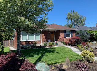 2607 32nd Ave W, Seattle, WA 98199