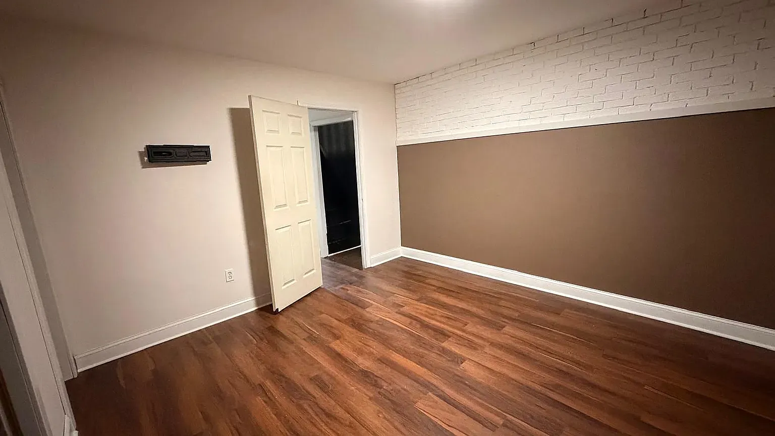 4 bed, 1.5 bath, 1300 sqft, $2,650 — Photo 4