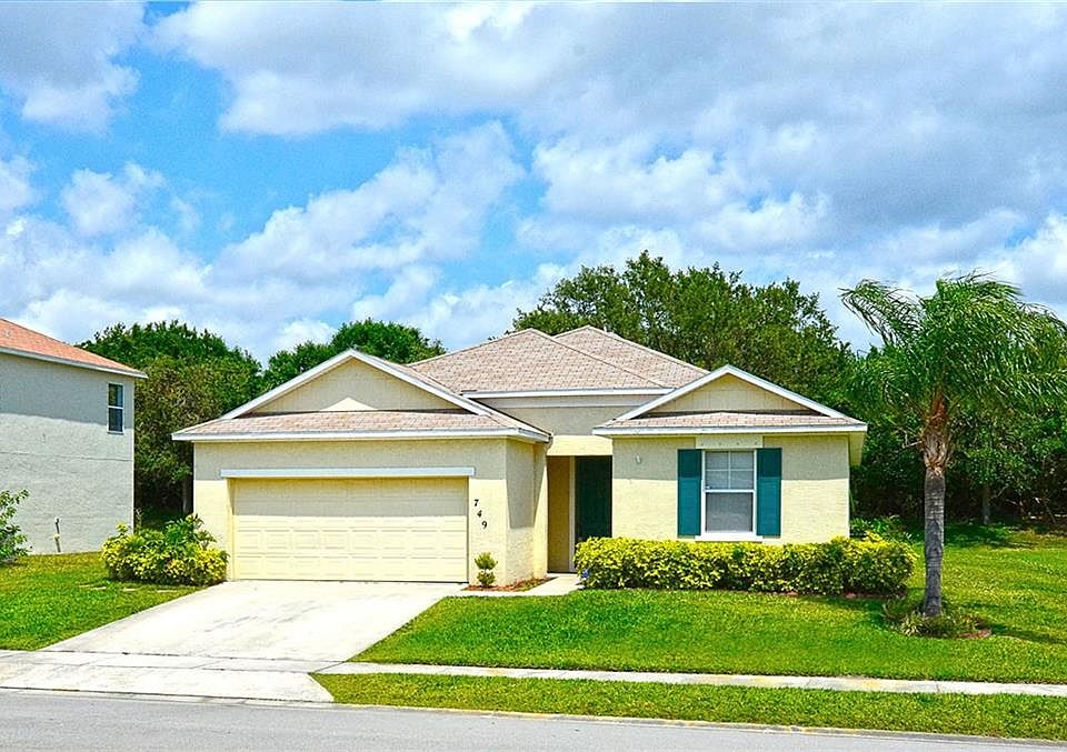 1st image of 749 Carriage Lake Way