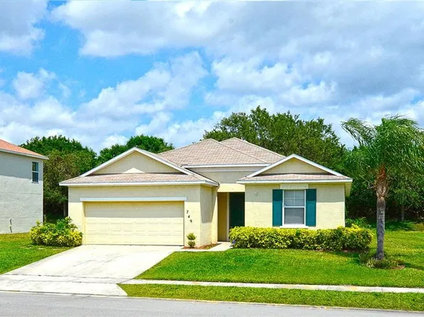 749 Carriage Lake Way, Vero Beach, FL 32968