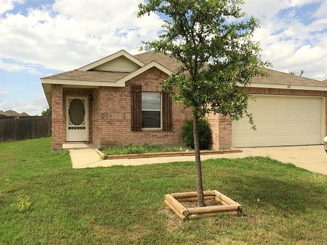 1st image of 302 Olivia Ln