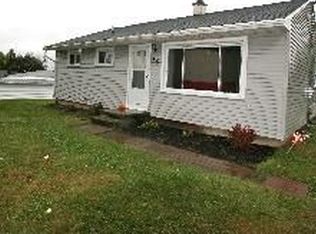 20 Manatee Pkwy, Rochester, NY 14623