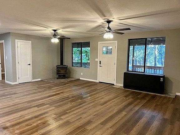 5th image of 2154 S Woods Dr