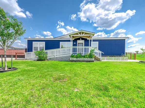 302 Pino Ave, Alvin, TX 77511