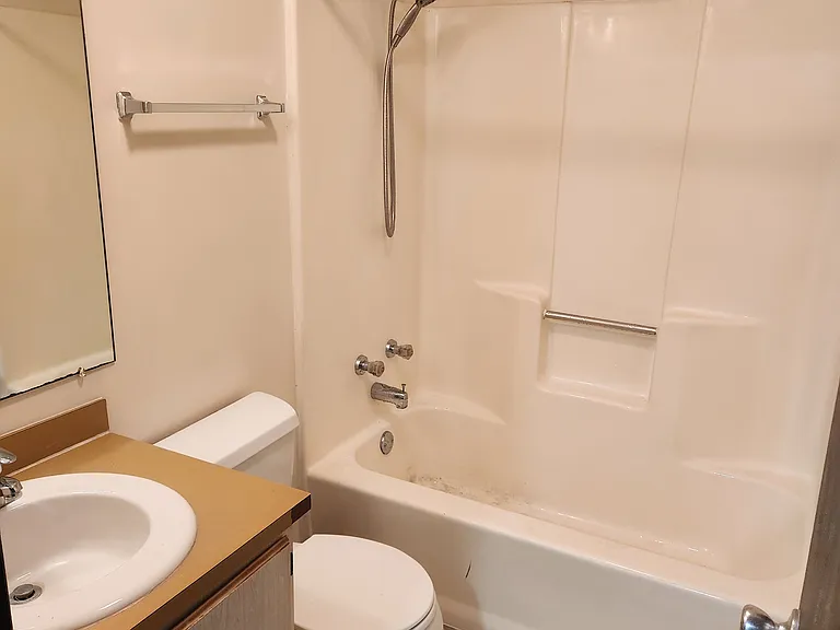 56 Frances St #4 — Photo 8