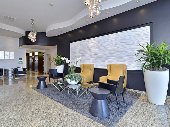 2nd image of 1080 Park Blvd #1002R
