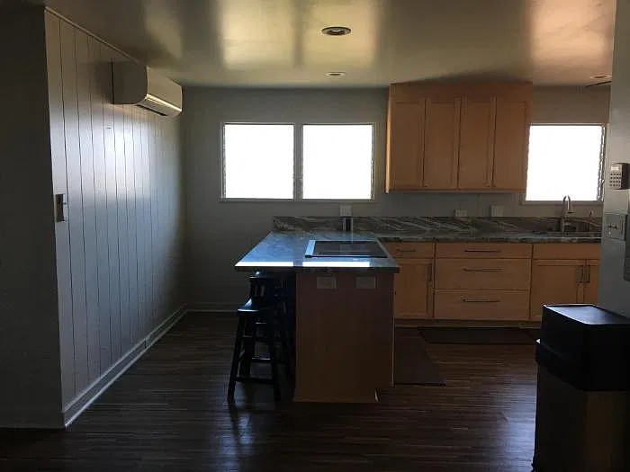 3 bed, 2.5 bath, 2090 sqft, $5,500 — Photo 1
