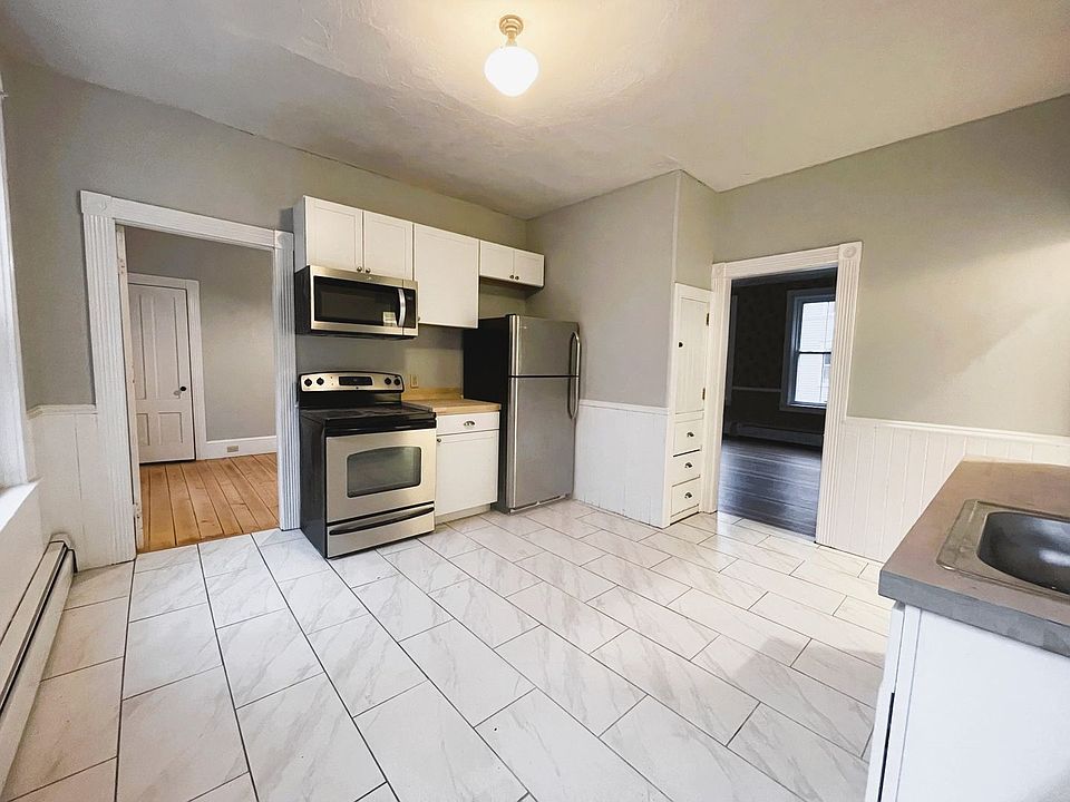 1st image of 132 Main St #1
