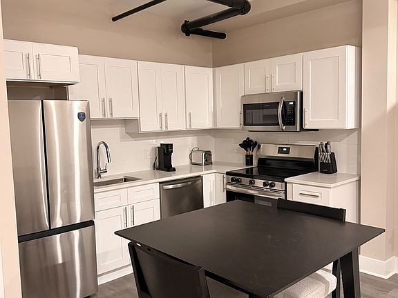 5th image of 710 N 3rd Ave #105