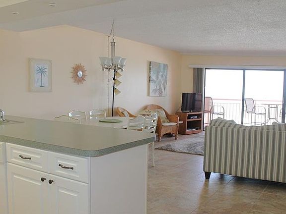3rd image of 19440 Gulf Blvd #302