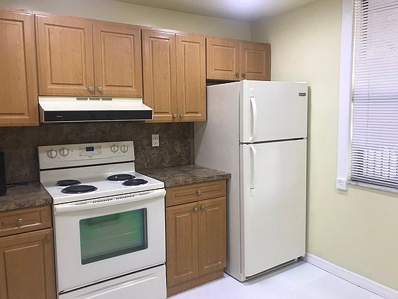 4th image of 7500 NW 1st Ct APT 204