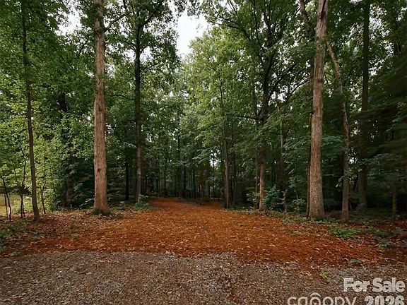 5th image of 8802 Bartlett Rd