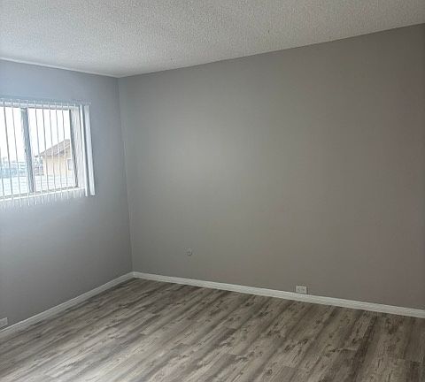 3rd image of 614 N Wilcox Ave #24