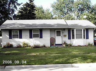411 5th St, Fenton, MI 48430
