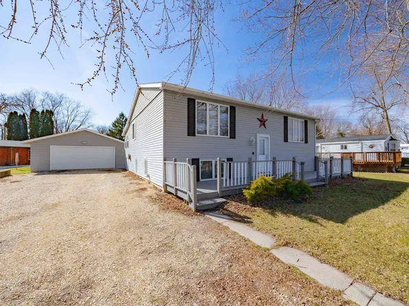11611 N Charley Bluff Rd, Milton, WI 53563