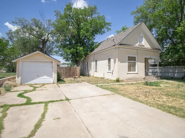 618 Oak Ave, Dalhart, TX 79022