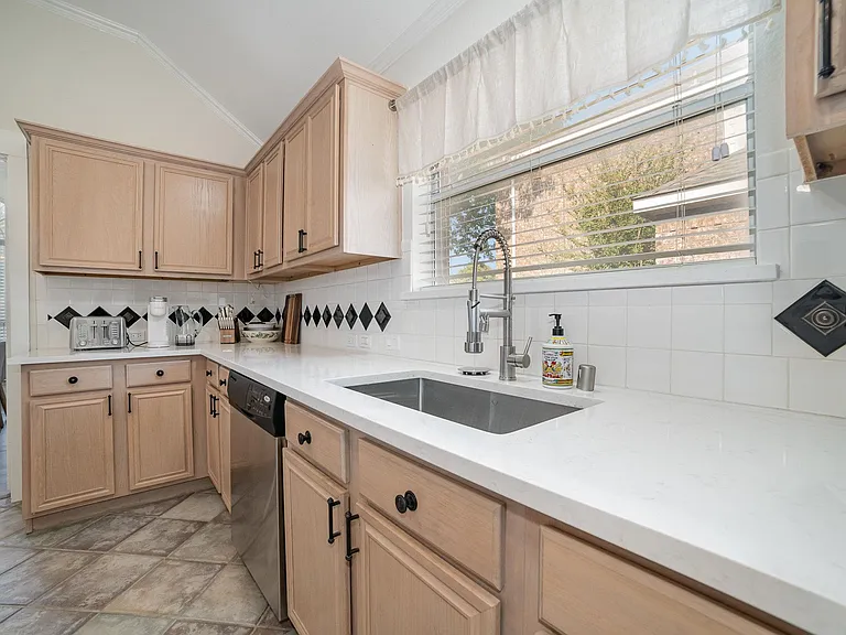 9809 Enmore Ln — Photo 11