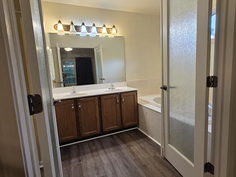 553 Broad Bend Cir — Photo 19