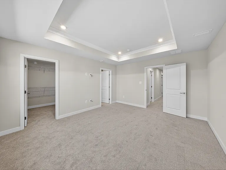 240 E Main St — Photo 4
