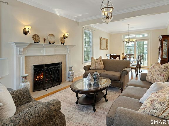 3rd image of 9 Knollwood Road