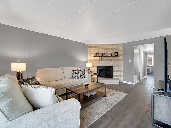 2nd image of 17037 Grissom Dr APT 1S